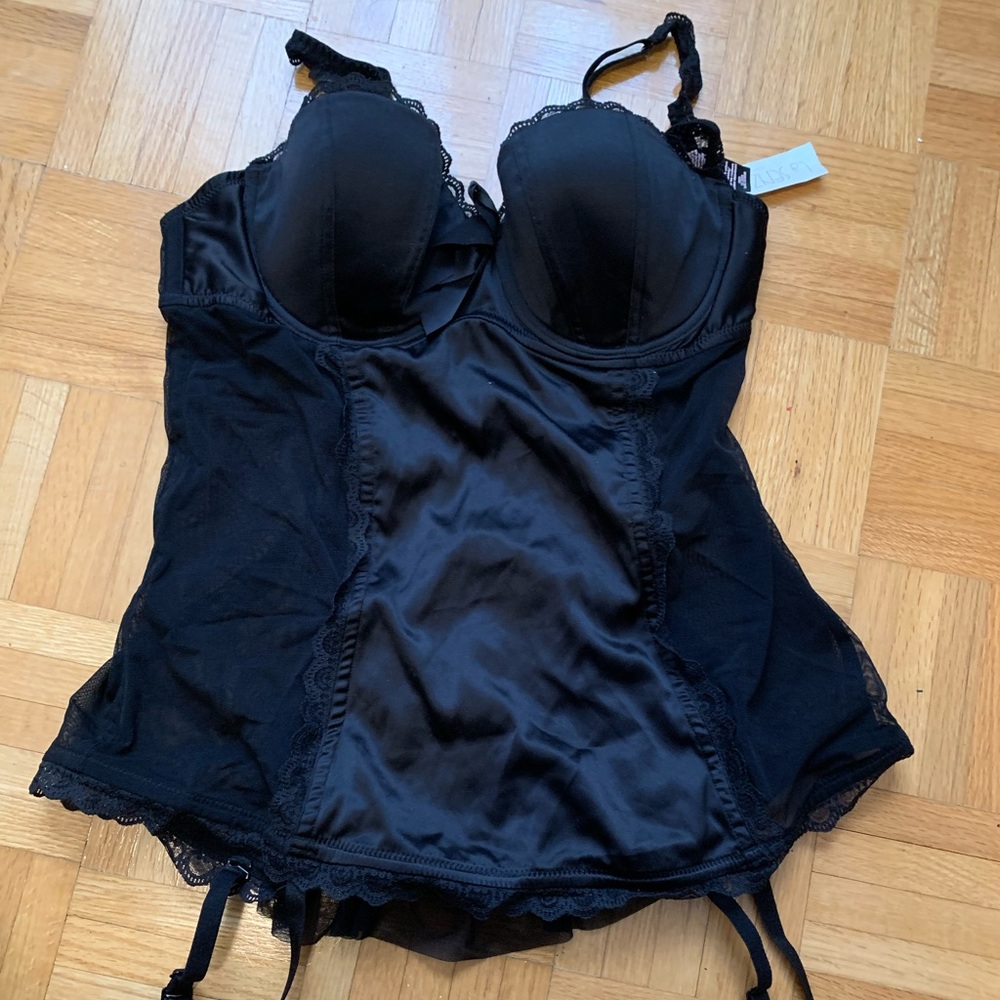 Black bustier